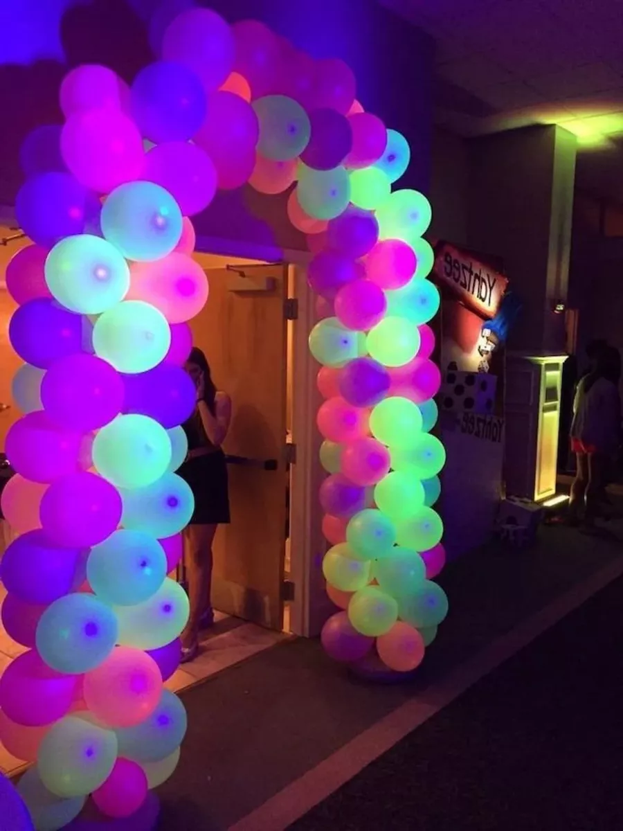 Kit Arco Organico 100 Globos Fluo Uv - Fiesta De 15 Glow - Imagen 2